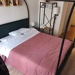 לינה וארוחת בוקר Luz De Salento לצ'ה