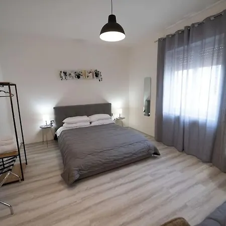 לינה וארוחת בוקר Luz De Salento *